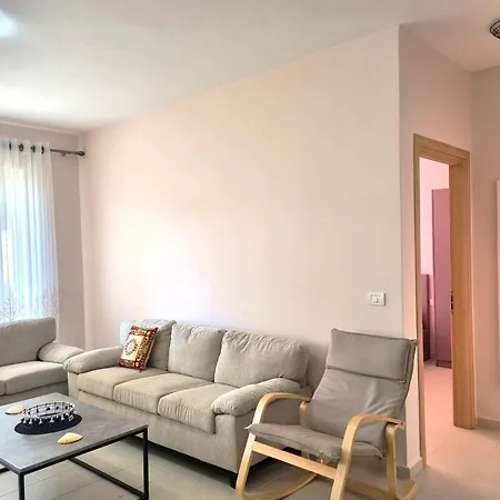 Sunny - 274 Apartment